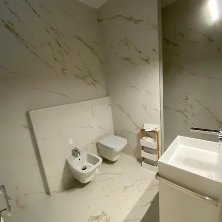 Castello Only לינה וארוחת בוקר 3*