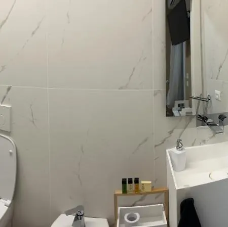 Castello Only לינה וארוחת בוקר