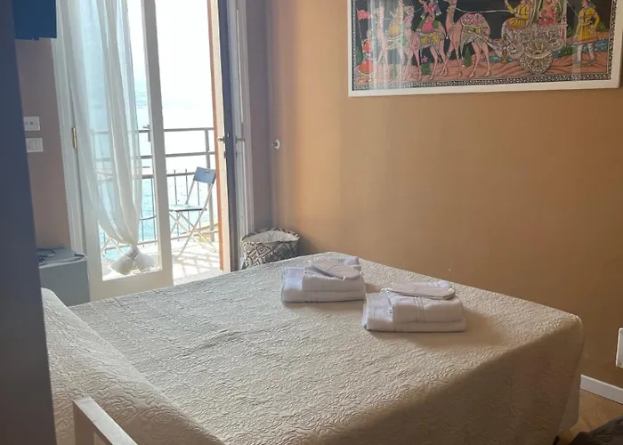 Castello Only Bed & Breakfast 3*